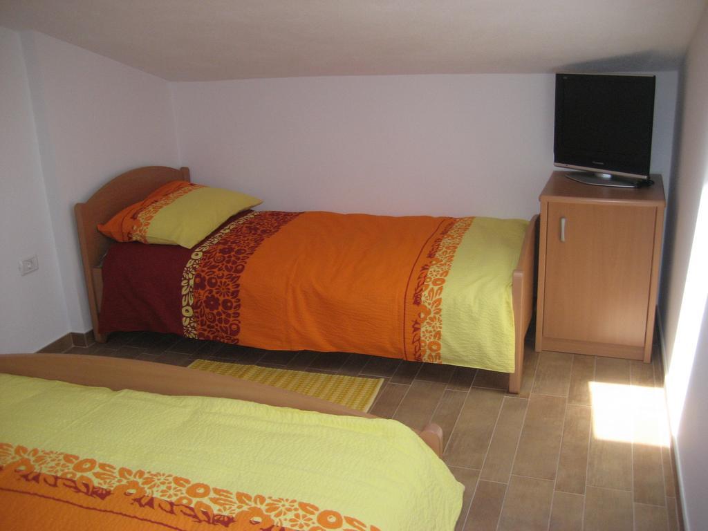 Apartamento Turisticna Kmetija Pri Rebkovih Ajdovščina Habitación foto