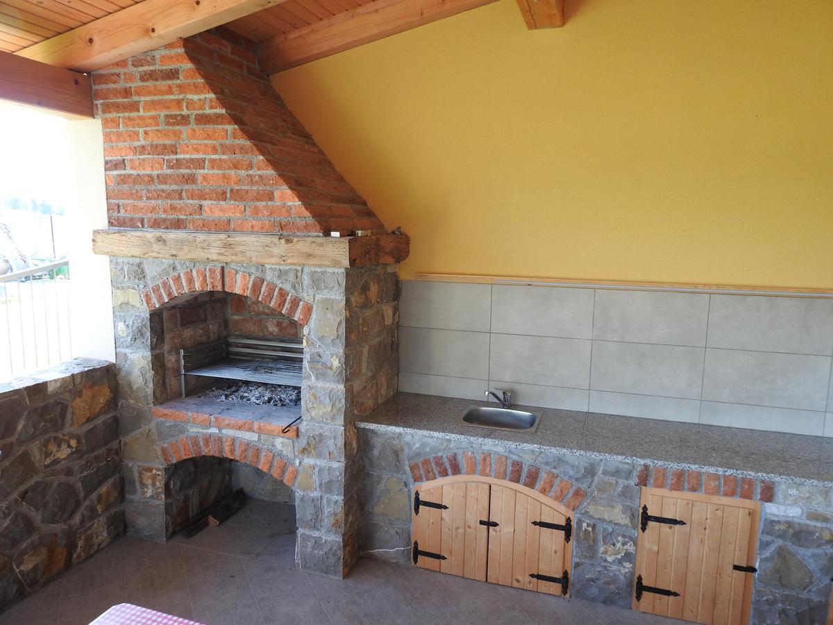 Apartamento Turisticna Kmetija Pri Rebkovih Ajdovščina Exterior foto